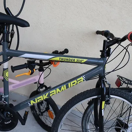 Azur - Self Check-in And 2 Bikes Burgas Stad